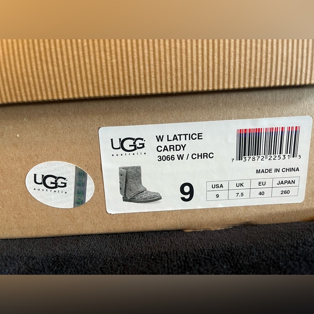 UGG Australia Lattice Cardy Boots - Picture 5 of 16